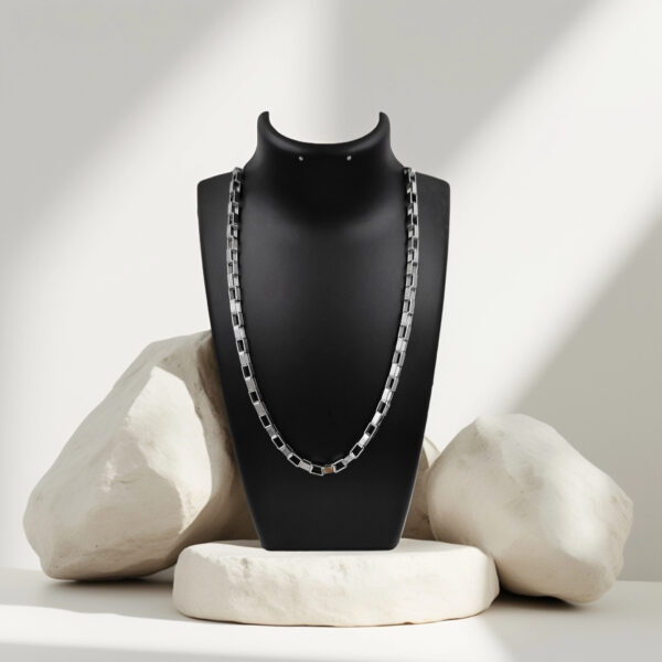 TitanEdge™ Stainless Steel Box Link Chain - Image 4